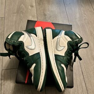Air Jordan 1 size 4y
